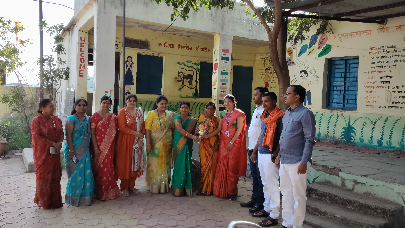 चिमुकल्यांची भाजी मंडई