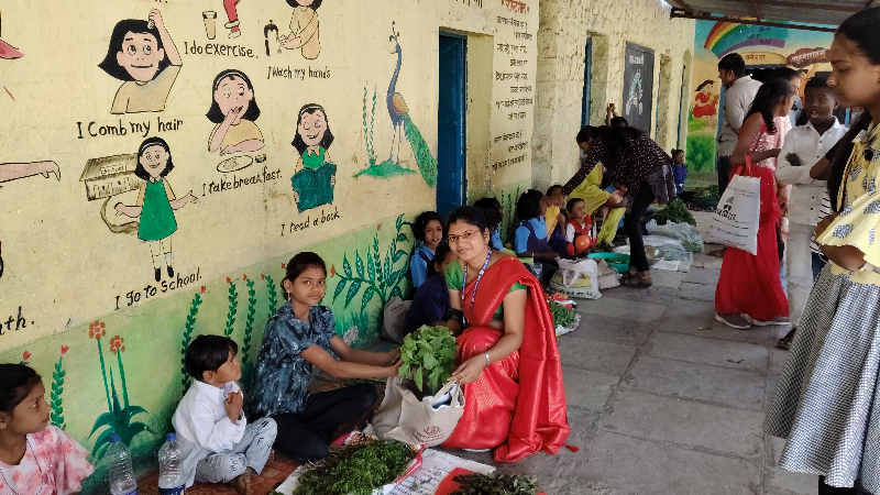 चिमुकल्यांची भाजी मंडई